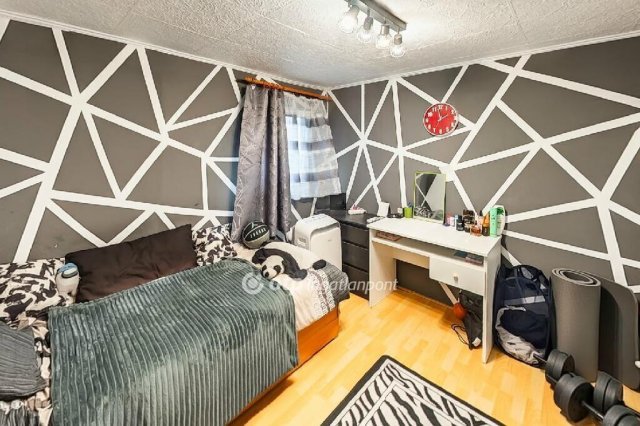 Eladó családi ház, Zsámbékon 89.9 M Ft, 5+2 szobás
