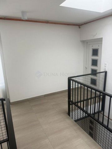 Kiadó iroda, Debrecenben, Szabó Lőrinc utcában 245 E Ft / hó