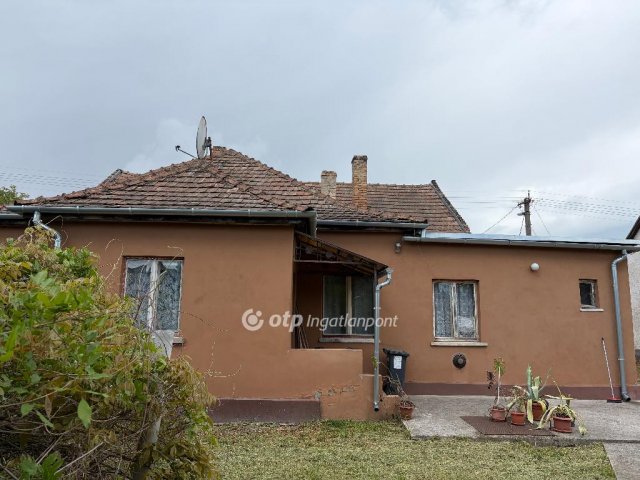 Eladó családi ház, Balassagyarmaton 29.9 M Ft, 4 szobás