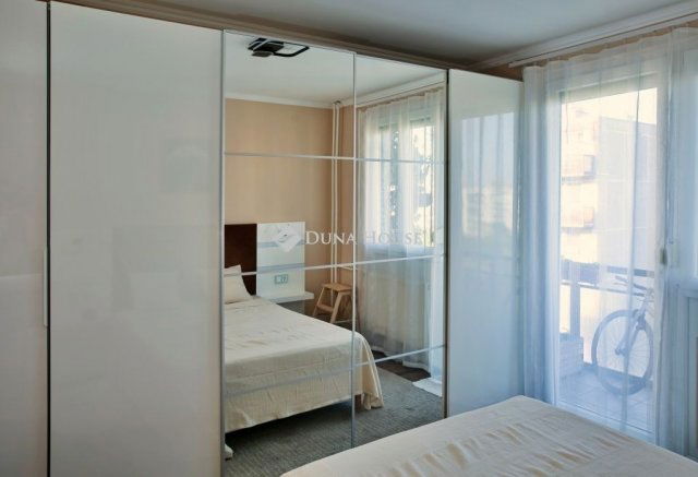 Eladó panellakás, Budapesten, XV. kerületben 86.7 M Ft, 3 szobás