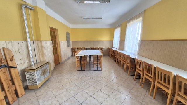 Eladó családi ház, Baján 85.99 M Ft, 6 szobás