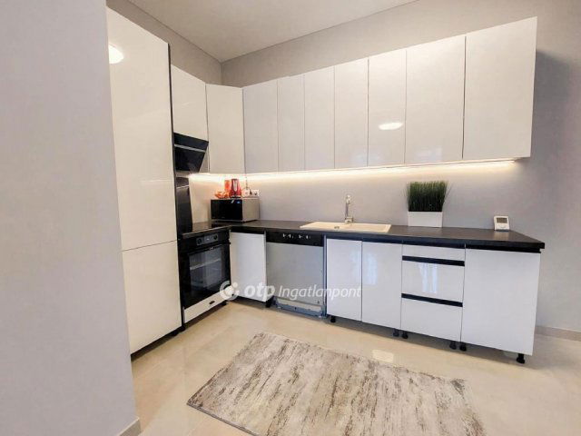 Eladó téglalakás, Budapesten, XV. kerületben 76.9 M Ft