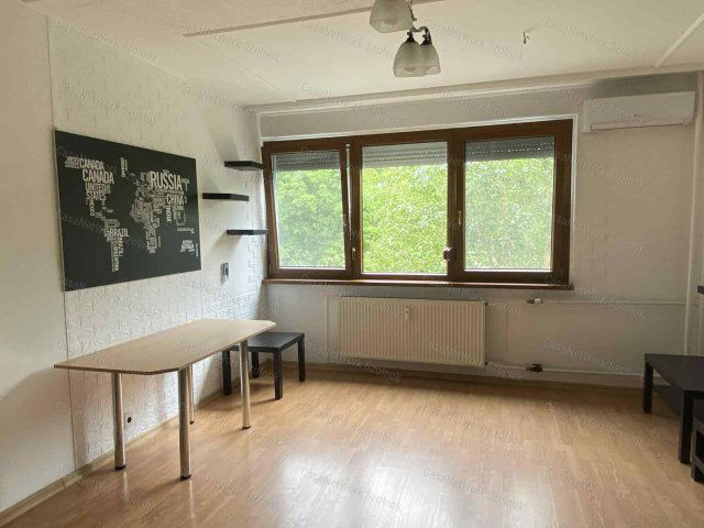 Kiadó panellakás, albérlet, Szolnokon 120 E Ft / hó, 1+1 szobás