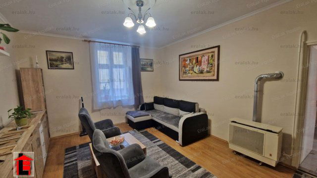 Eladó téglalakás, Győrött 65.555 M Ft, 2 szobás