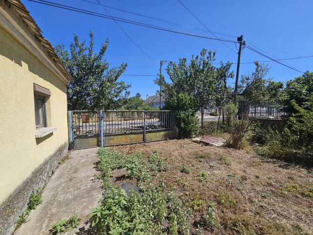 Eladó családi ház, Vaszaron 11.9 M Ft, 2 szobás