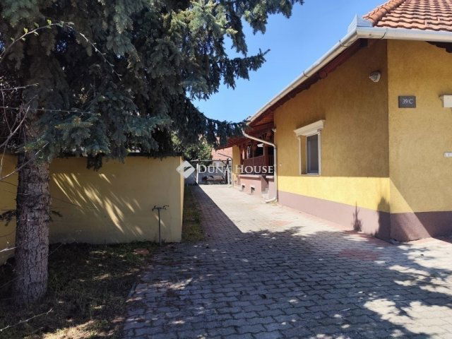 Eladó családi ház, Alsónémediben 150 M Ft, 3 szobás