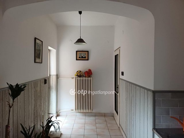 Eladó családi ház, Szigethalmon 93 M Ft, 3+3 szobás