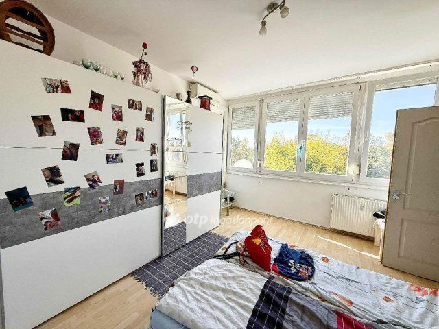 Eladó téglalakás, Szigetszentmiklóson 53.9 M Ft, 2 szobás