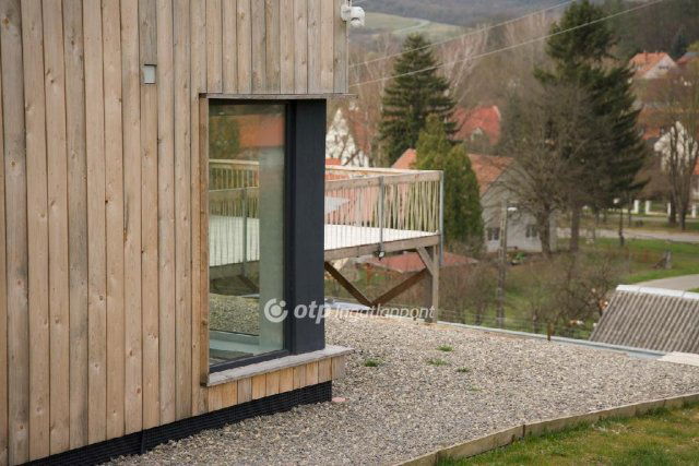 Eladó téglalakás, Orfűn 99 M Ft, 4 szobás