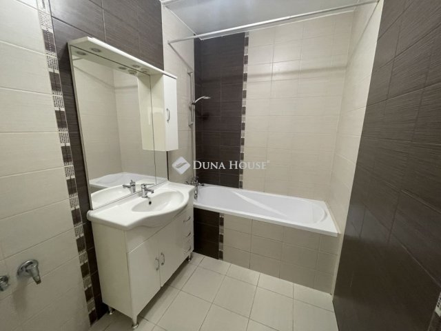 Eladó téglalakás, Kecskeméten 75.5 M Ft, 3 szobás