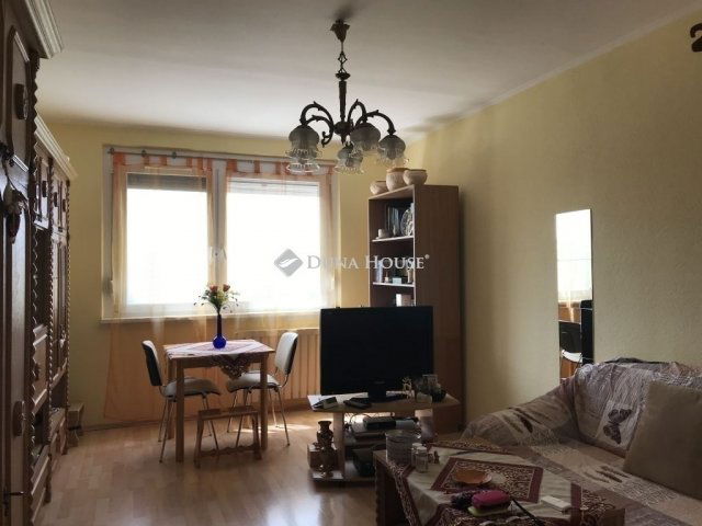 Eladó panellakás, Budapesten, IV. kerületben 64.99 M Ft