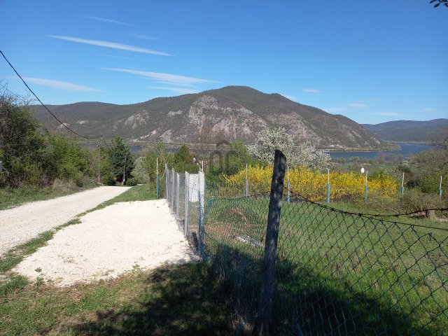 Eladó telek, Dömösön 28 M Ft / költözzbe.hu