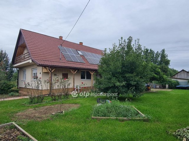 Eladó családi ház, Kálmánházán 79.9 M Ft, 5 szobás