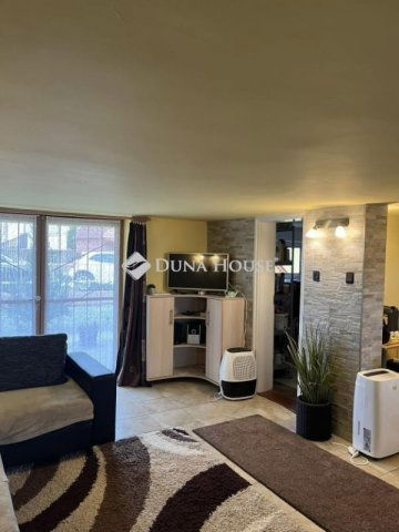 Eladó nyaraló, Soltvadkerten 41 M Ft, 5 szobás