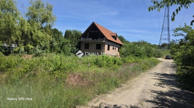 Eladó családi ház, Csömörön 59 M Ft, 1 szobás