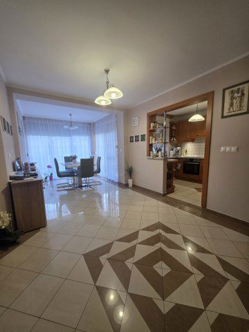 Eladó családi ház, Mosonmagyaróváron 139 M Ft, 4 szobás