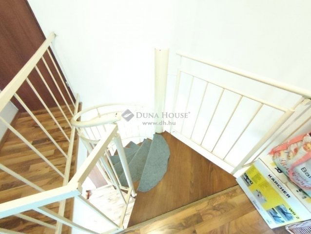 Eladó téglalakás, Budapesten, VI. kerületben 94.9 M Ft, 3 szobás