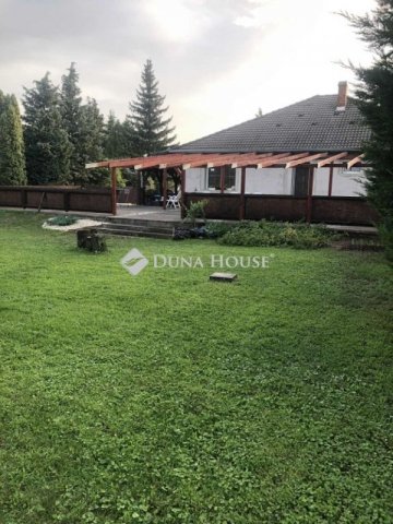 Eladó családi ház, Csipkereken 49.9 M Ft, 5 szobás