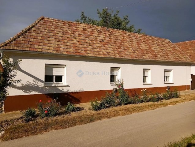 Eladó családi ház, Epölön 35 M Ft, 2 szobás