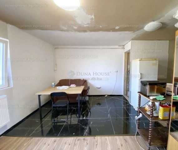 Eladó üzlethelyiség, Szigetcsépen 35 M Ft, 4 szobás