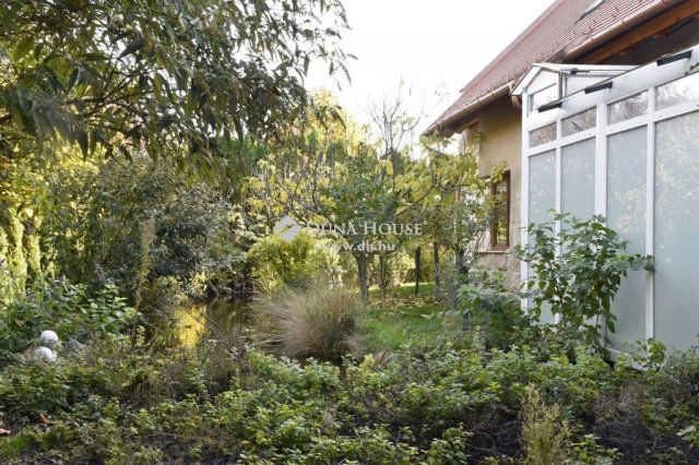 Eladó családi ház, Budajenőn 950 M Ft, 5 szobás