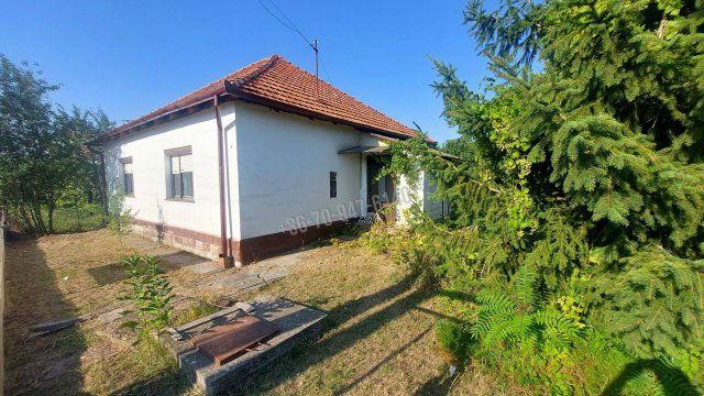 Eladó családi ház, Sarkadon 6.5 M Ft, 2 szobás