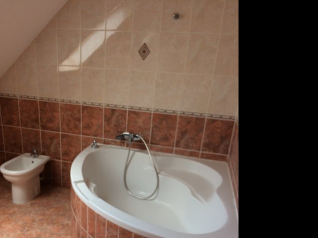 Kiadó téglalakás, albérlet, Debrecenben 250 E Ft / hó, 3 szobás