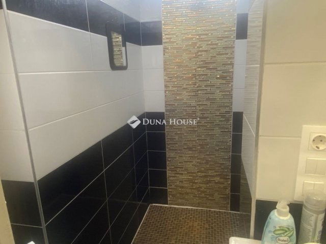 Eladó téglalakás, Budapesten, XXI. kerületben 29 M Ft, 3 szobás