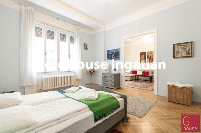 Eladó téglalakás, Budapesten, VII. kerületben, Kazinczy utcában