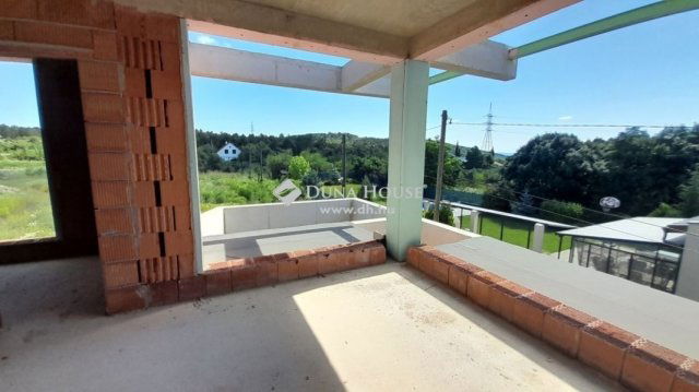 Eladó családi ház, Budapesten, III. kerületben 457 M Ft