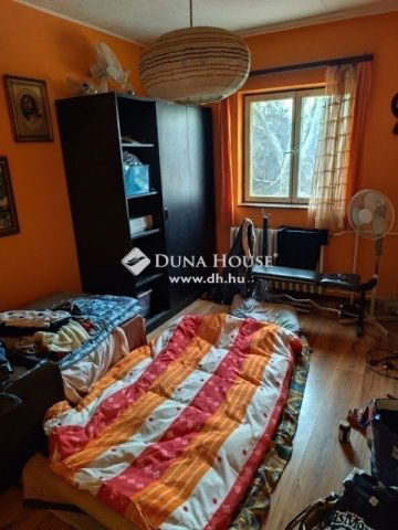 Eladó családi ház, Budapesten, XV. kerületben 110 M Ft, 6 szobás