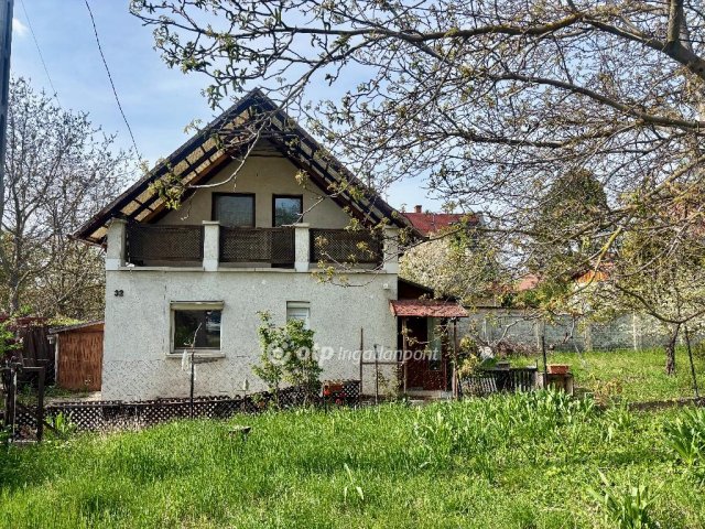 Eladó családi ház, Budajenőn 75 M Ft, 2 szobás