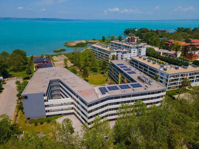 Kiadó téglalakás, albérlet, Siófokon 300 E Ft / hó, 2 szobás