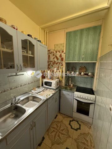 Eladó panellakás, Tatabányán 32.9 M Ft, 2 szobás