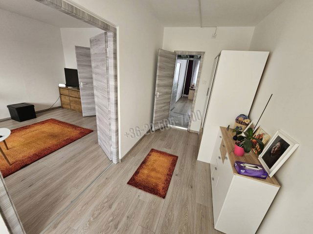 Eladó panellakás, Tiszaújvárosban 37.9 M Ft, 2+1 szobás