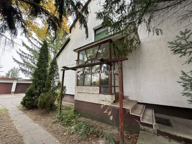 Eladó sorház, Nyergesújfaluban, Bartók Béla utcában 96.5 M Ft