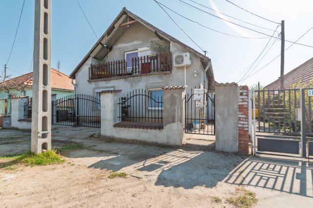 Eladó ikerház, Gyálon 76 M Ft, 5 szobás / költözzbe.hu