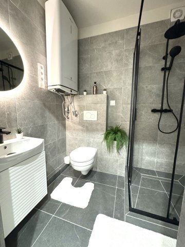 Eladó téglalakás, Debrecenben 60.9 M Ft, 2 szobás