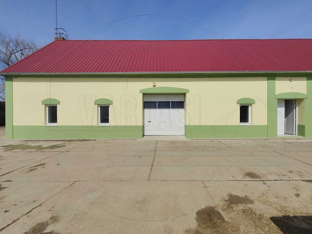 Kiadó ipari ingatlan, Sombereken 200 E Ft / hó