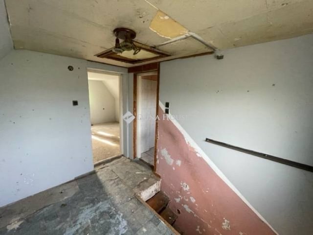 Eladó családi ház, Pilisen 22.9 M Ft, 2 szobás