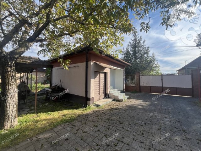 Eladó családi ház, Akasztón 23.9 M Ft, 3 szobás