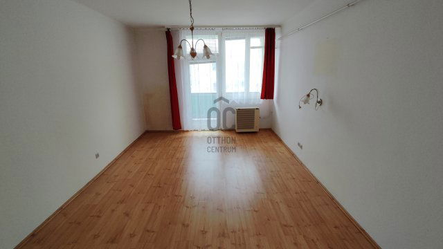 Eladó téglalakás, Várpalotán 35.5 M Ft, 2 szobás