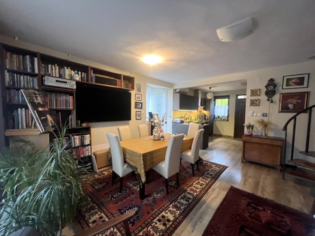 Eladó sorház, Budapesten, XVIII. kerületben 136.5 M Ft, 5 szobás