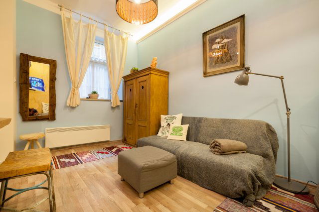 Kiadó téglalakás, albérlet, Budapesten, VI. kerületben