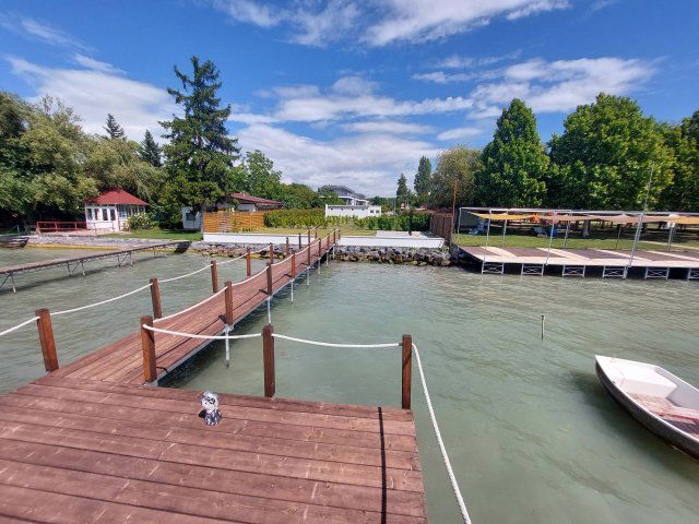 Eladó téglalakás, Szántódon 330.75 M Ft, 3+2 szobás