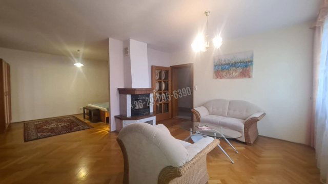 Eladó téglalakás, Dunaújvárosban, Nagy Imre utcában 44.9 M Ft