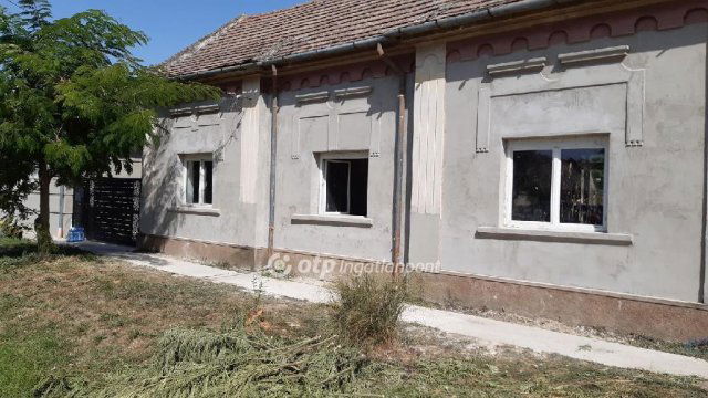 Eladó családi ház, Rózsafán 16.5 M Ft, 3 szobás