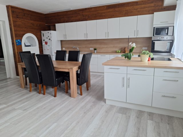 Eladó családi ház, Zalaegerszegen 99 M Ft, 5 szobás