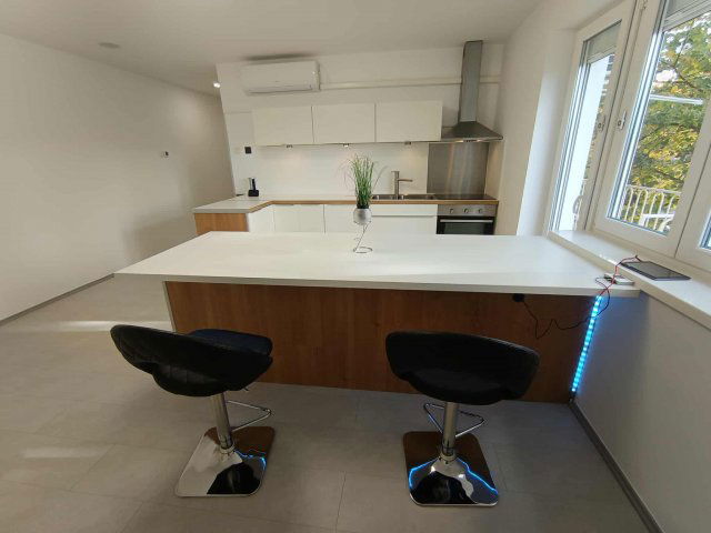 Eladó téglalakás, Komlón 34.4 M Ft, 2 szobás