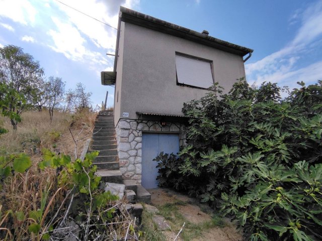 Eladó nyaraló, Mohácson 3.9 M Ft, 1 szobás
